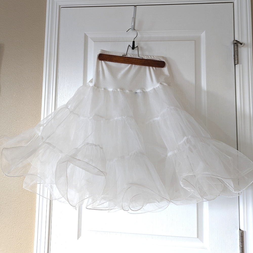 Grace Karin white tulle petticoat